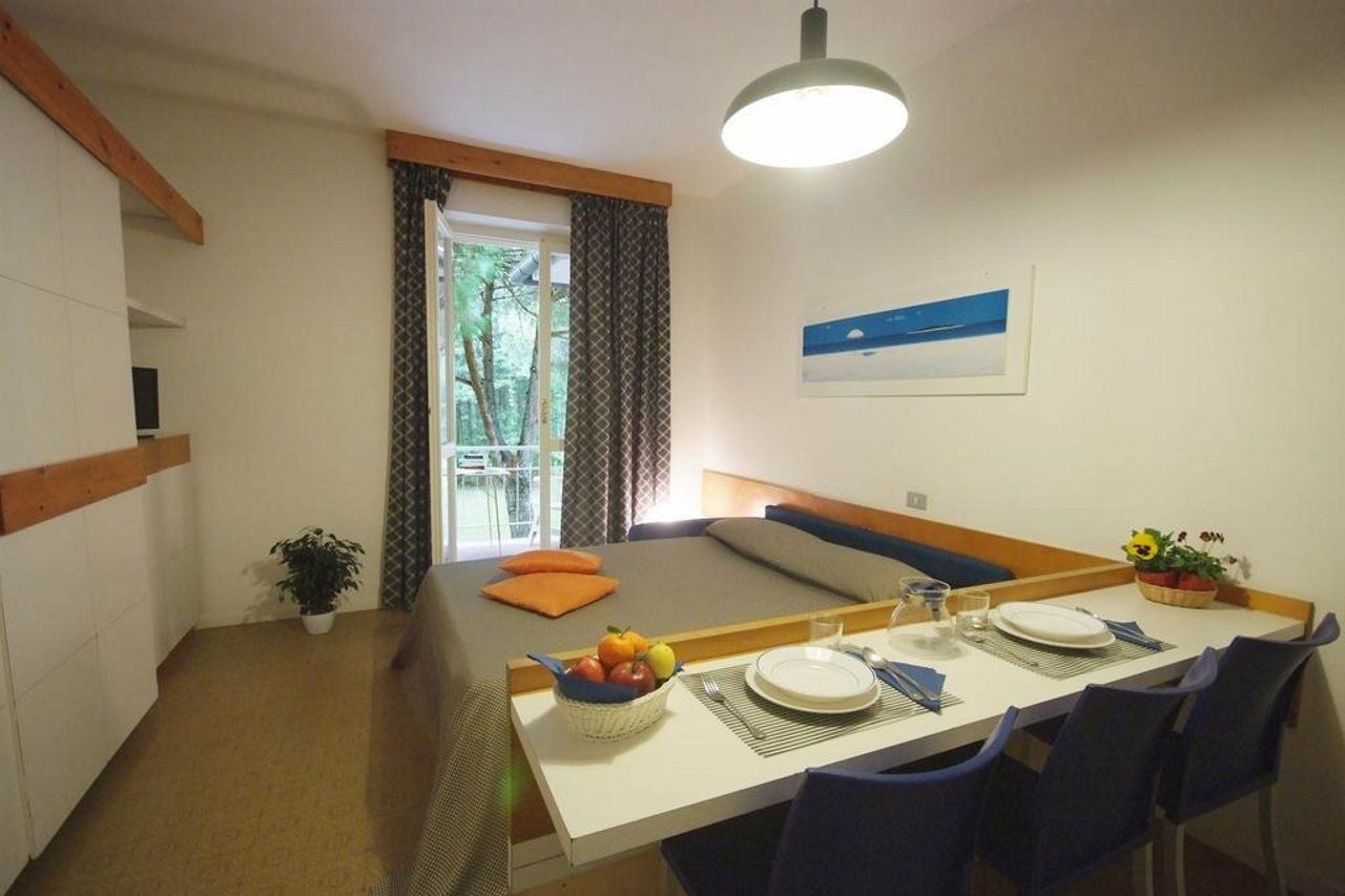 Residence Golfo Della Lacona Buitenkant foto