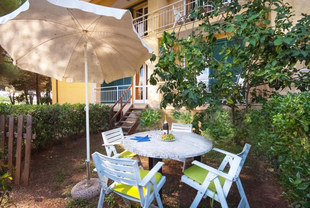 Residence Golfo Della Lacona Buitenkant foto