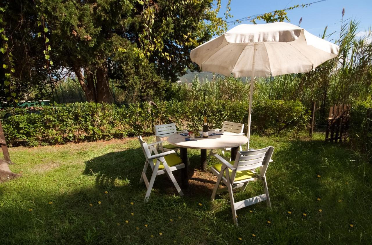 Residence Golfo Della Lacona Buitenkant foto