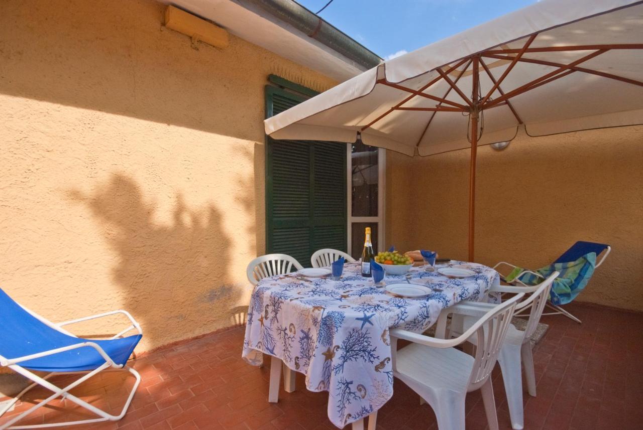 Residence Golfo Della Lacona Buitenkant foto