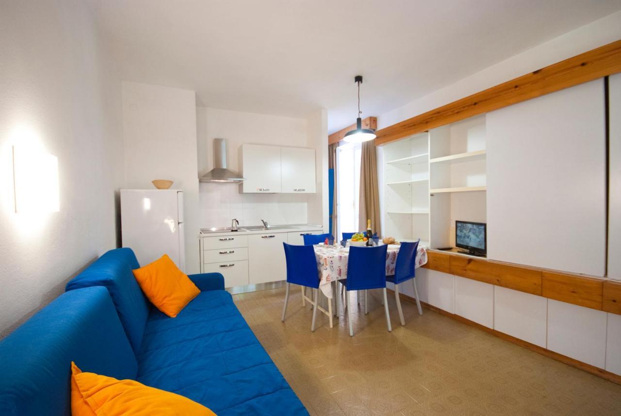 Residence Golfo Della Lacona Buitenkant foto