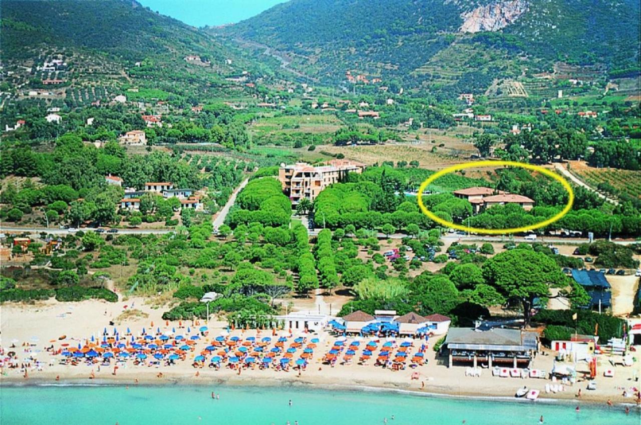 Residence Golfo Della Lacona Buitenkant foto