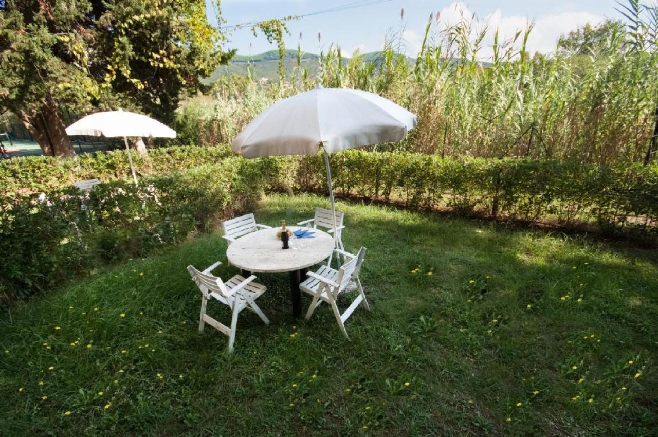Residence Golfo Della Lacona Buitenkant foto