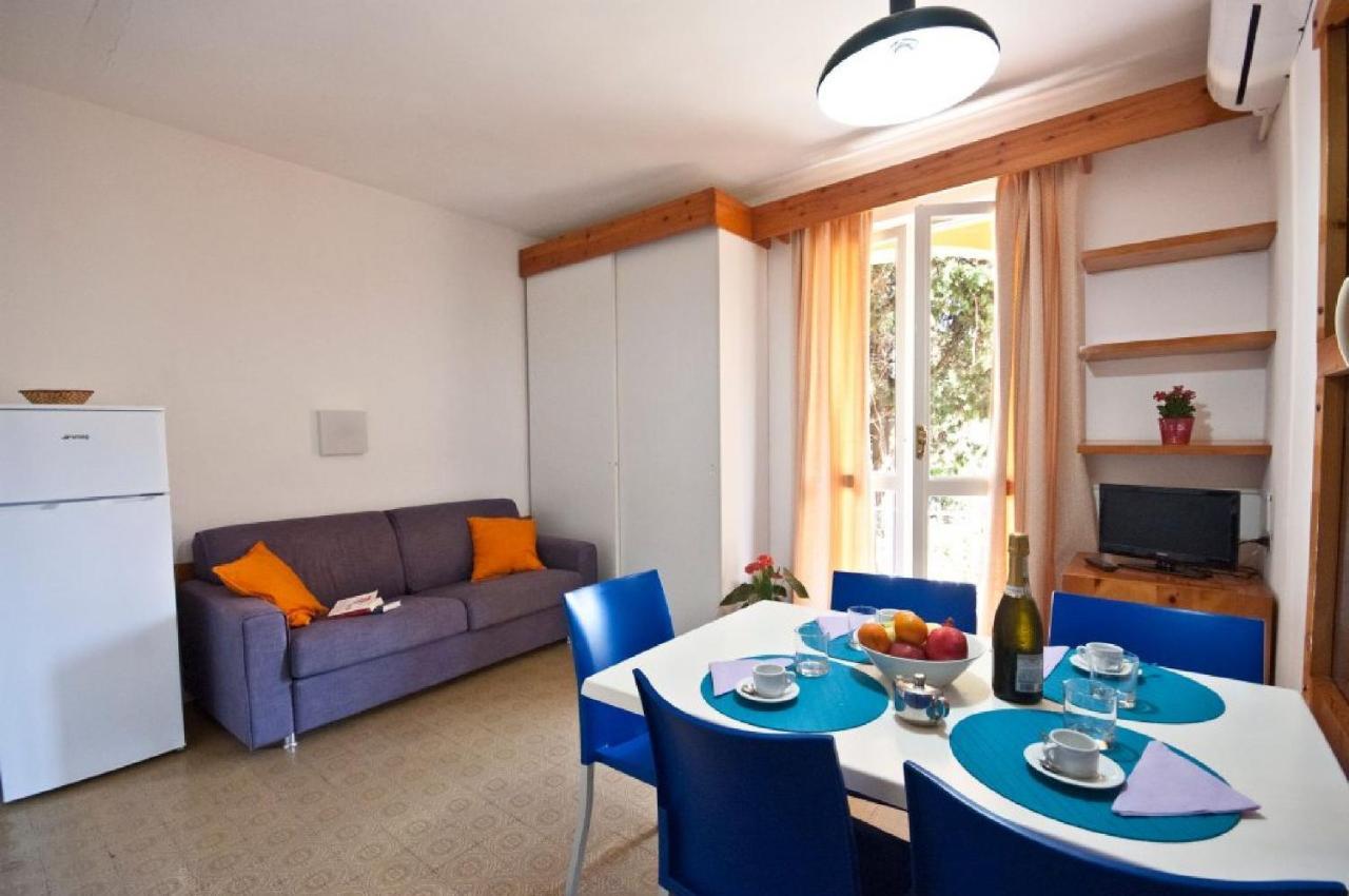 Residence Golfo Della Lacona Buitenkant foto